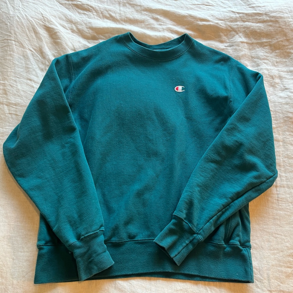 super cute champion oversized teal crewneck!